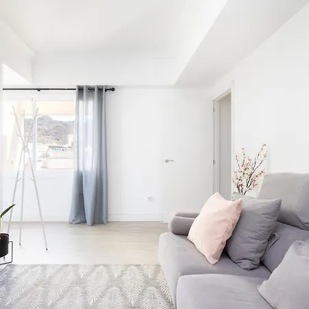 Home2book Stylish & Bright Apt, Cruz Center Apartment