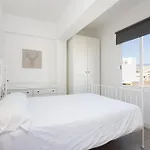 Home2book Stylish & Bright Apt, Cruz Center Apartment