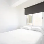 Apartment Home2book Stylish & Bright Apt, Cruz Center